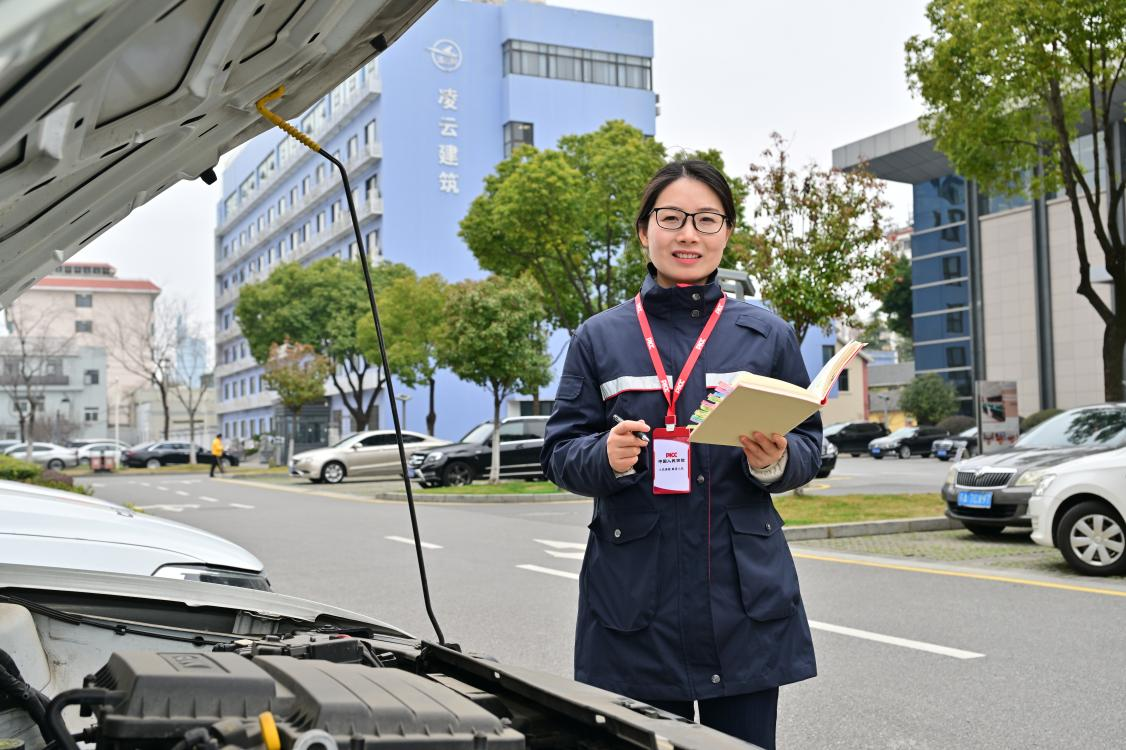 她的“保险辞典”里写满了“守护”